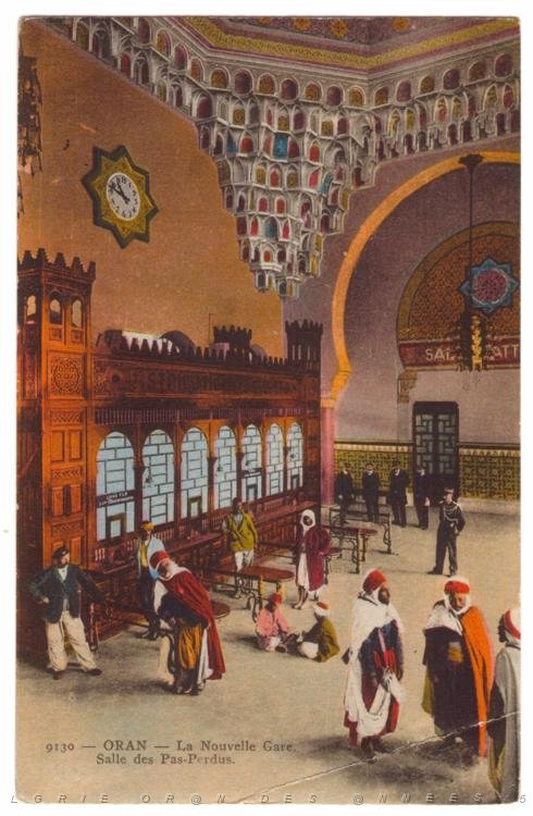 052  INTERIEUR DE LA GARE 1.JPG